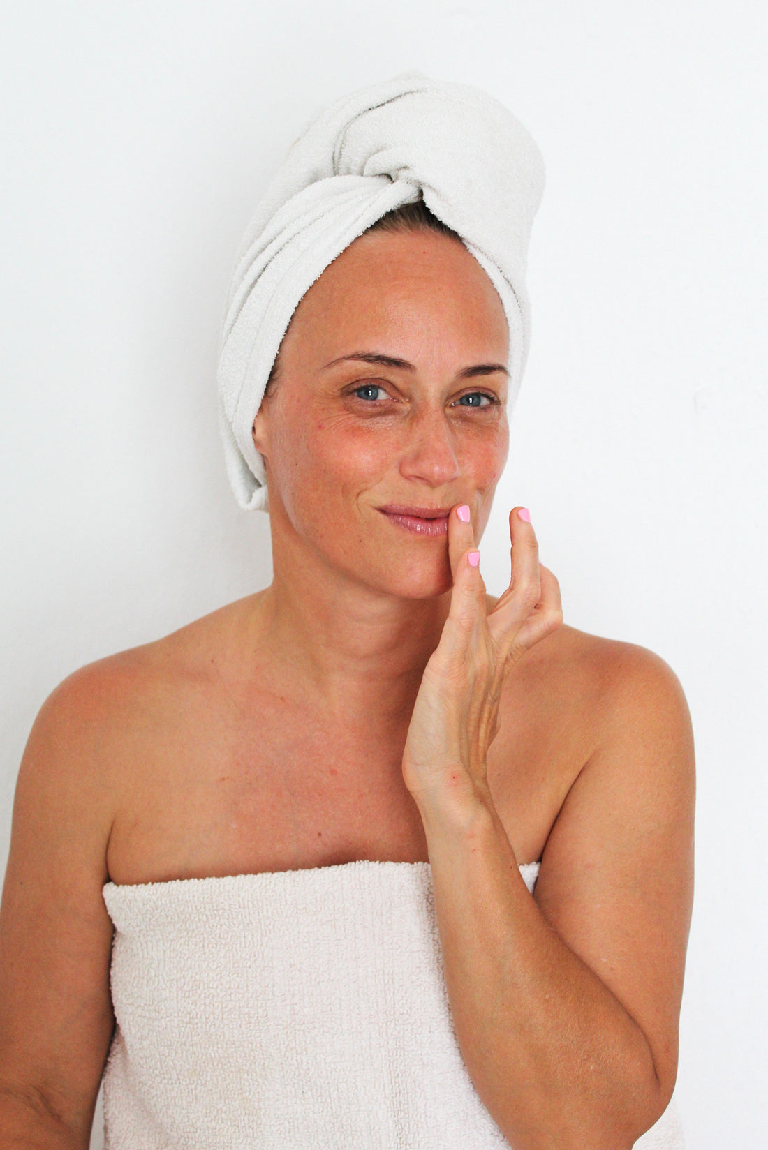 ¿Es solo ácido hialurónico? La verdad sobre la barrera lipídica de tu piel